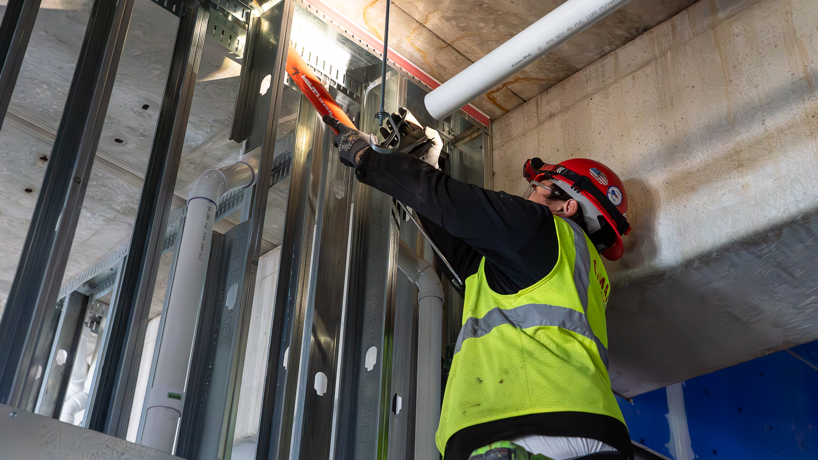 Safety First: Proper Lifting Techniques That Prevent Injury